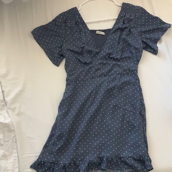 Abercrombie Flutter Sleeve Smocked Mini 